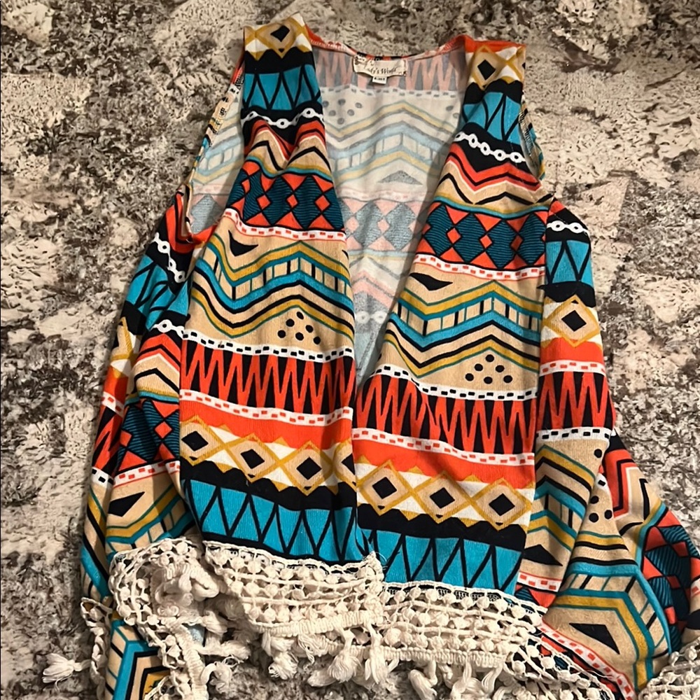 Lady’s World Geometric Patterned girls vest size 8-10